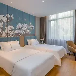 Magnolia Hotel
